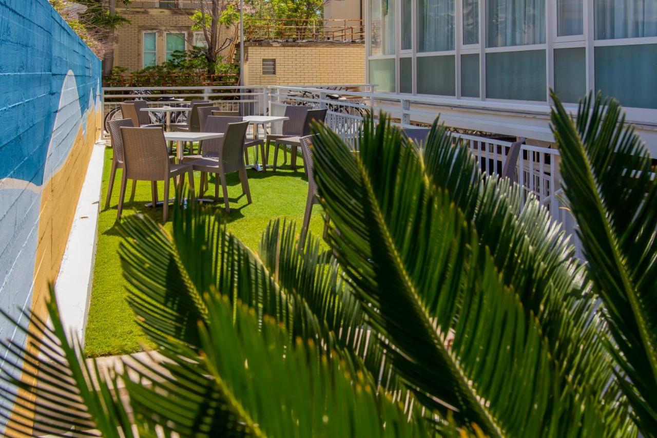 Hotel President'S เปซาโร ภายนอก รูปภาพ